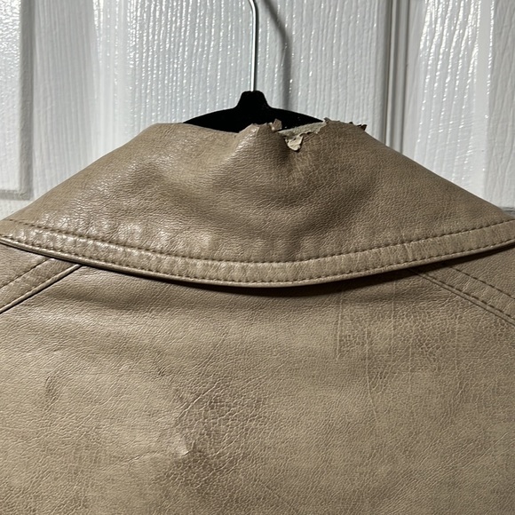 Tan leather jacket - Picture 4 of 6